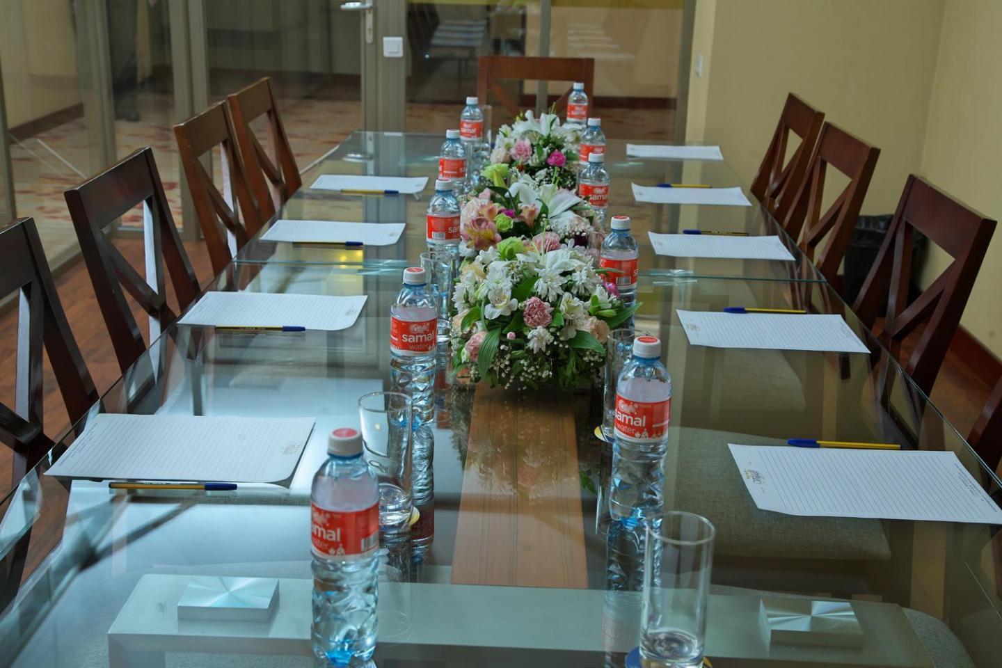 Grand Voyage Hotel Almaty Exterior foto