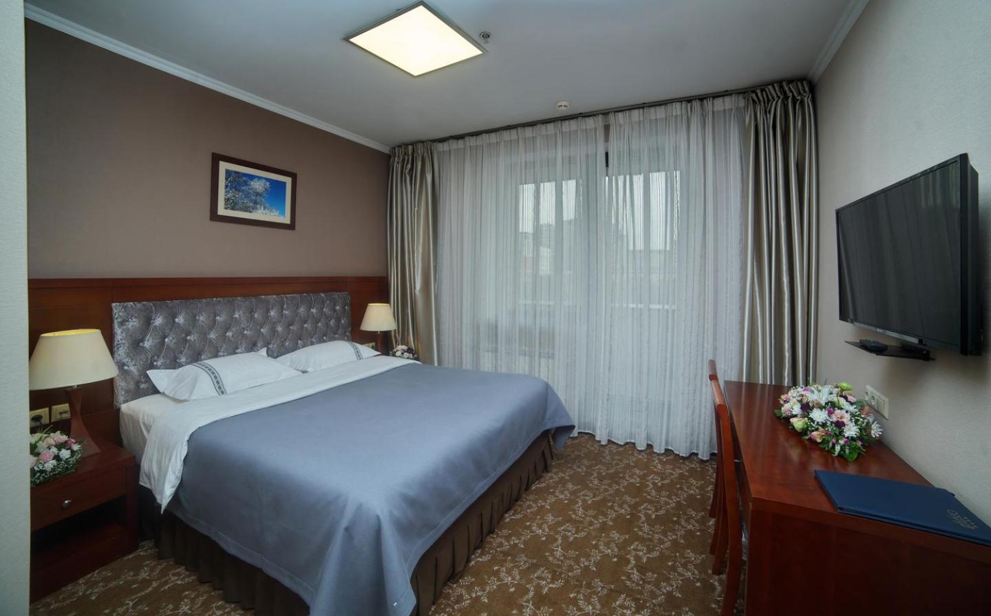 Grand Voyage Hotel Almaty Exterior foto