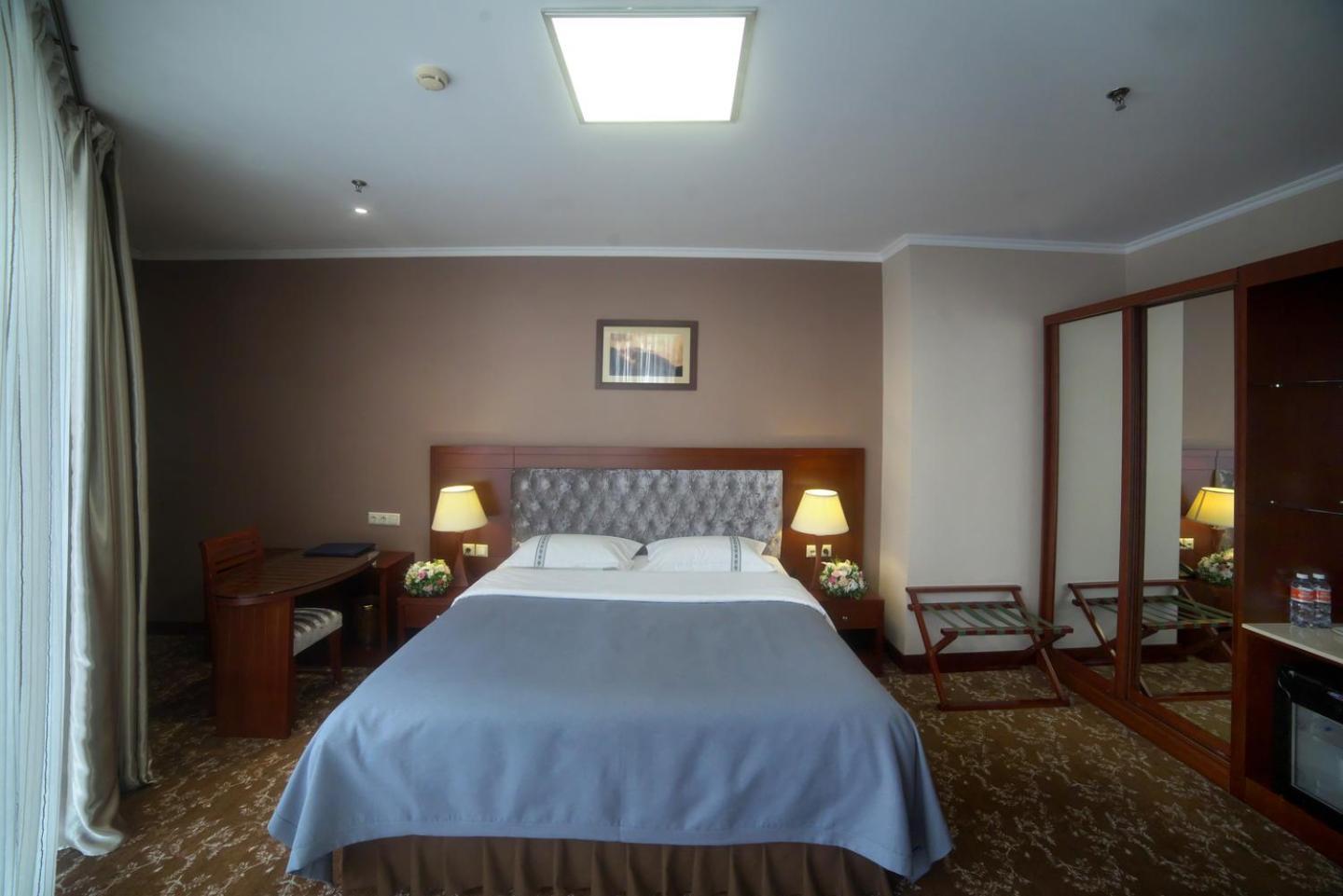 Grand Voyage Hotel Almaty Exterior foto